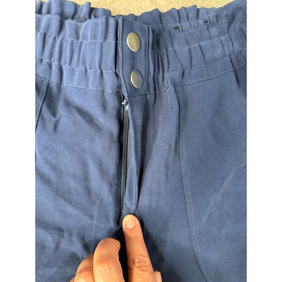 International Concepts Shorts Womens size 6 Blue 2 Pocket Casual Stretch Waist - Picture 6 of 10